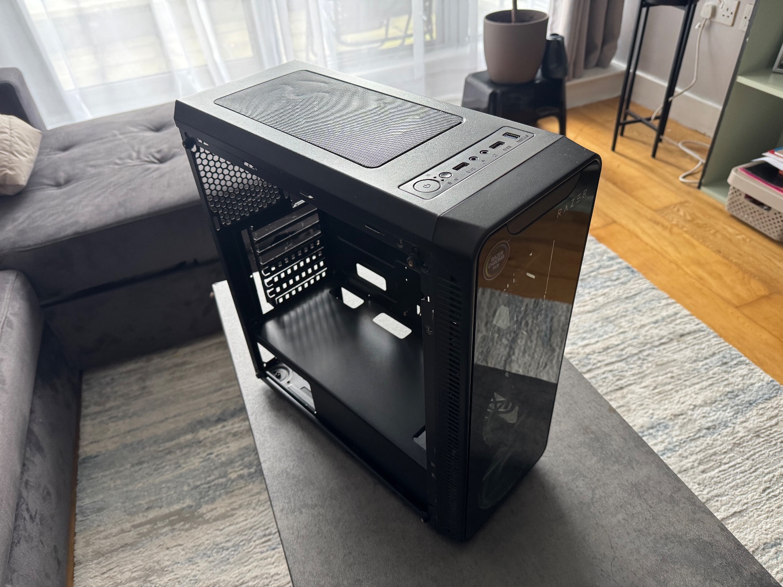 Bare bones full atx pc case — photo 2