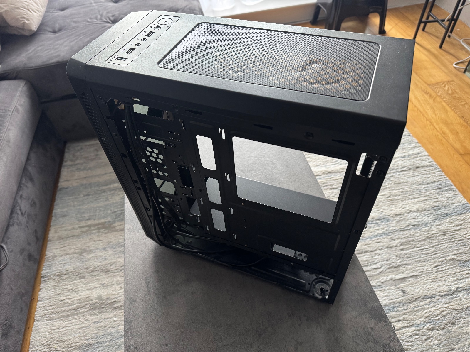 Bare bones full atx pc case — photo 6